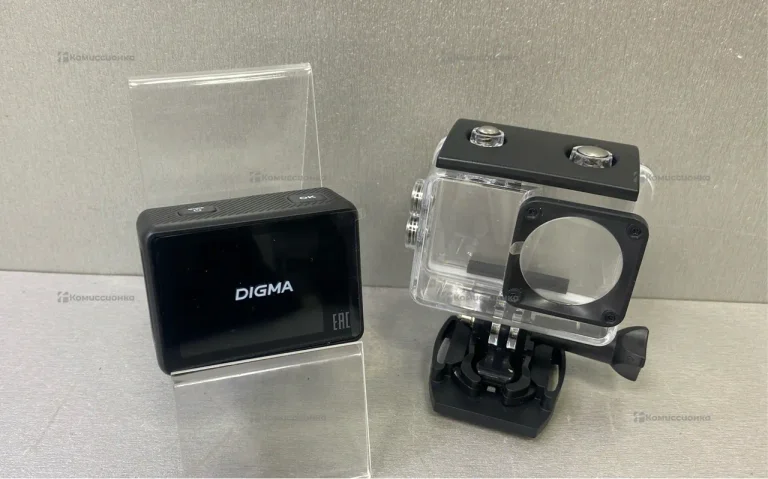 Экшн-камера Digma DiCam 880