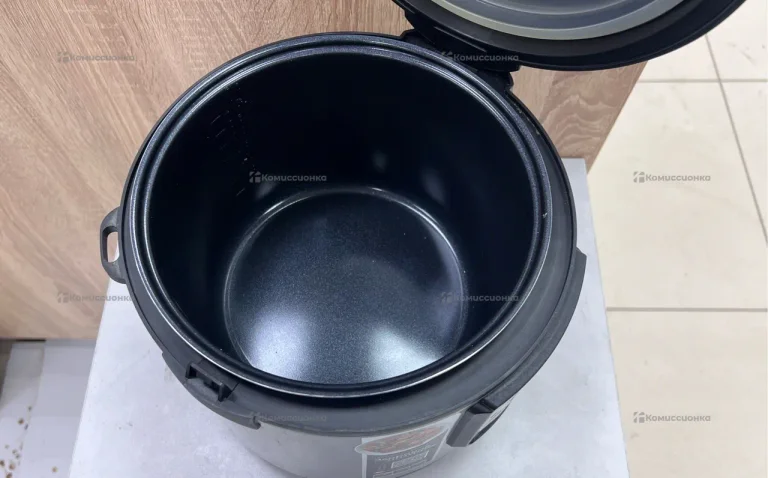 Мультиварка  REDMOND RMC-M38