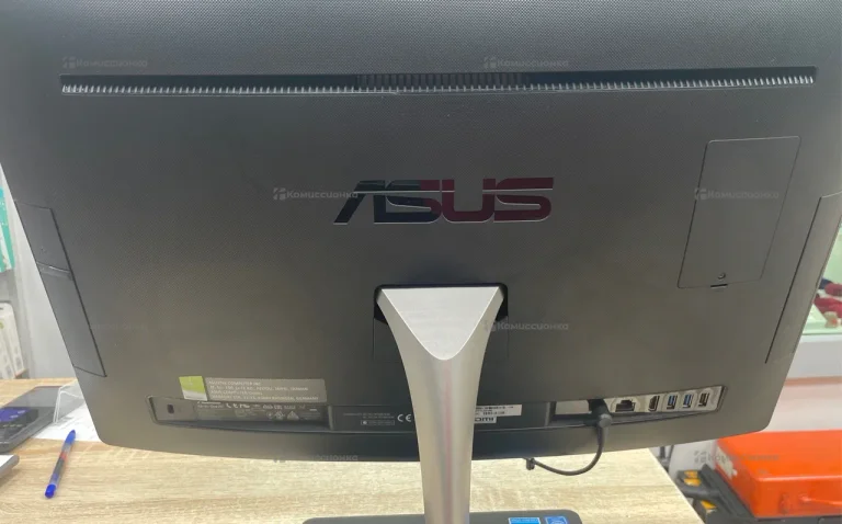 Моноблок ASUs All-in-One PC