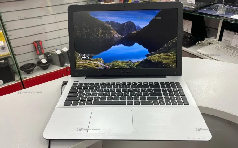 Ноутбук  ASUS X555Y