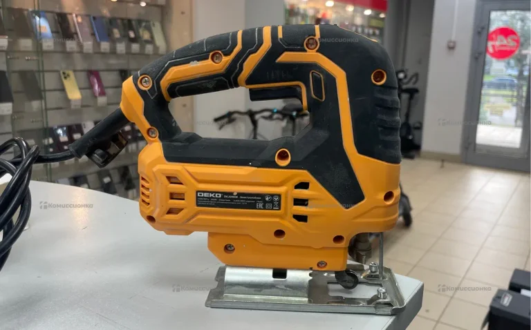 Электролобзик DKJS900E