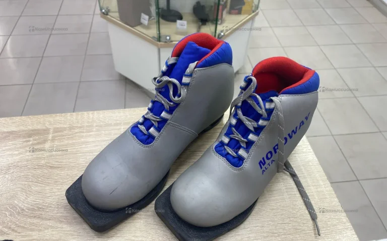 Лыжные ботинки 37 размер