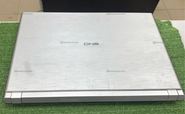 Ноутбук  DNS