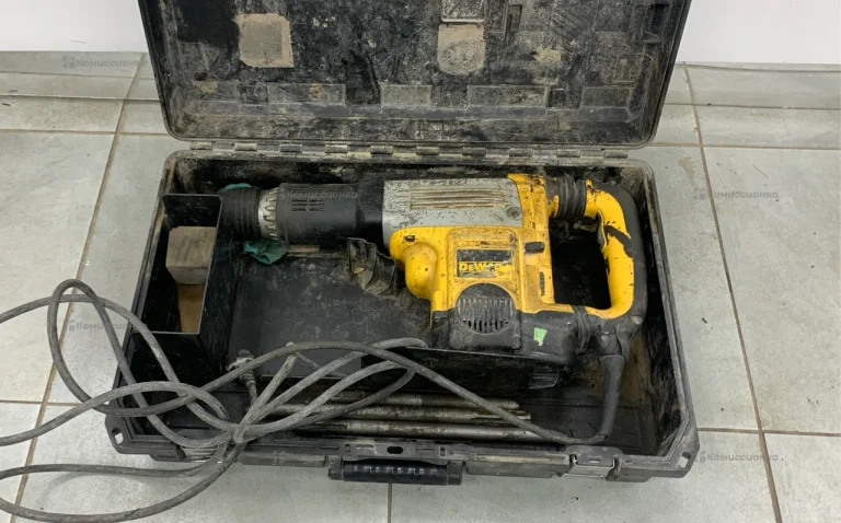 Отбойный молоток dewalt D25762-QS