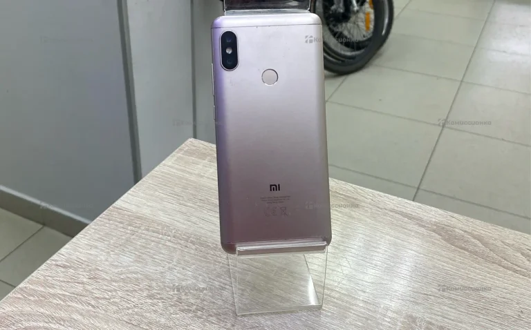 Xiaomi Redmi 5 Plus (Redmi Note 5) 3/64 ГБ