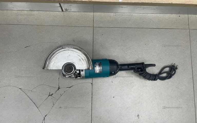УШМ Makita 9069