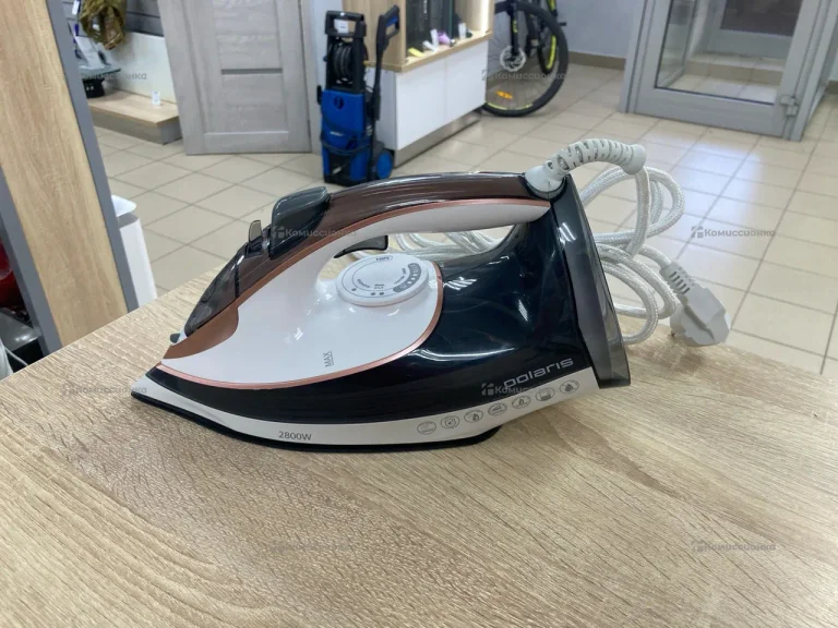 Утюг Polaris PIR 2883AK