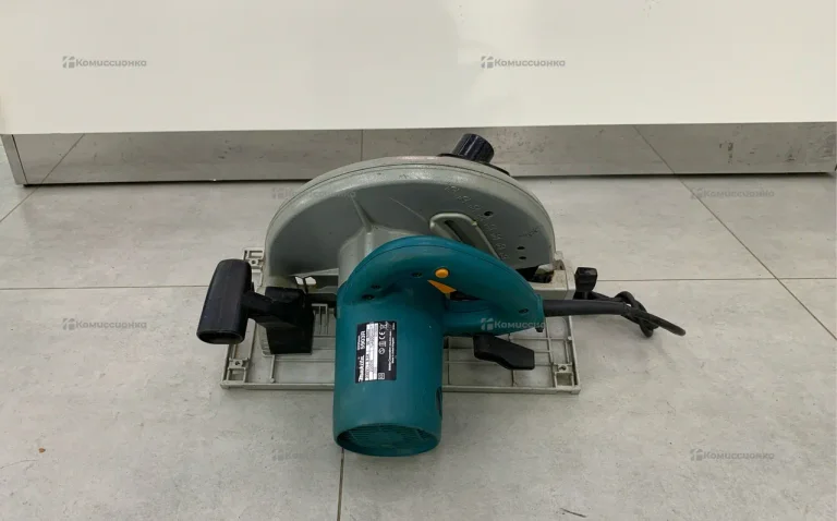 Циркульрнкя пила Makita 5902r