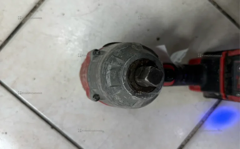 Аккумуляторный гайковерт Milwaukee M12 HD 12 HIW