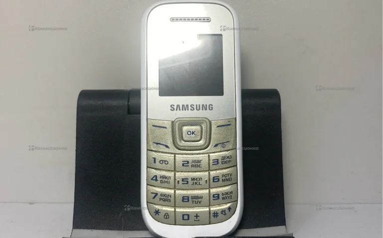 Samsung кнопочный белый