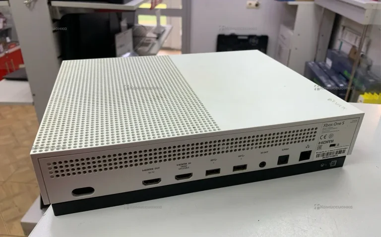 Приставка Xbox one s (1681)