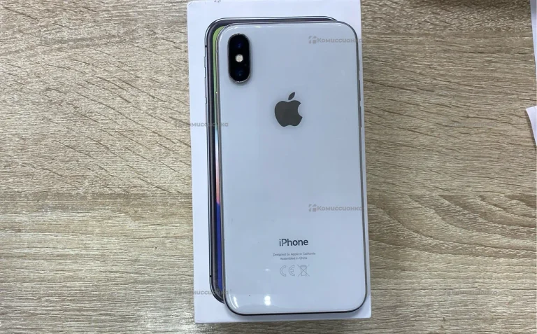 Apple iPhone X 3/256 ГБ