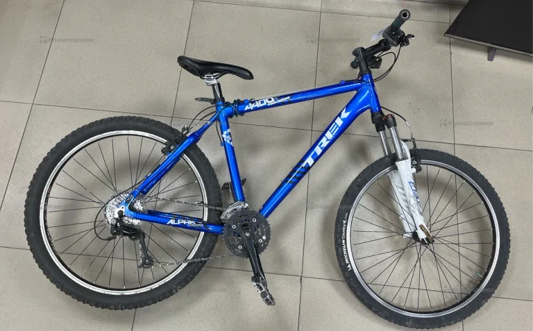 Велосипед Trek Four Series 4400