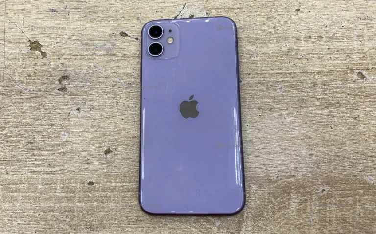 Apple iPhone 11 4/128 ГБ