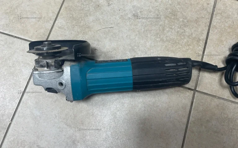 Уши Makita MT-5030 (реплика)