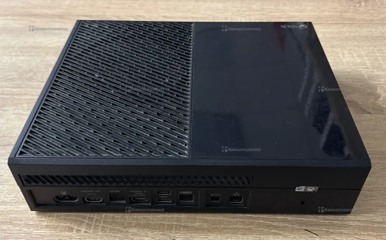 Приставка Xbox One 500Gb