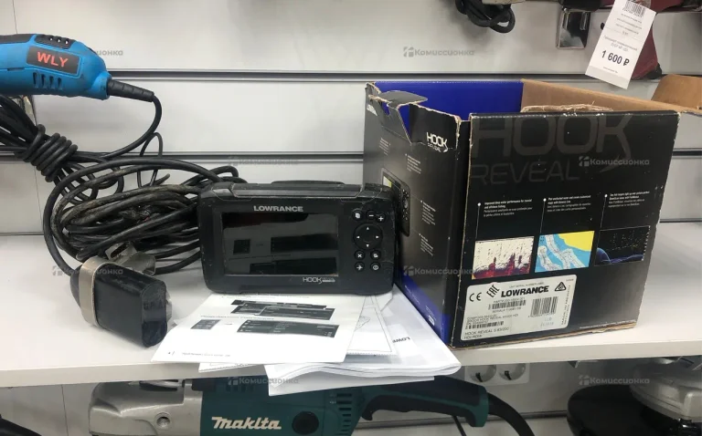 Эхолот Lowrance Hook reveal 5ss