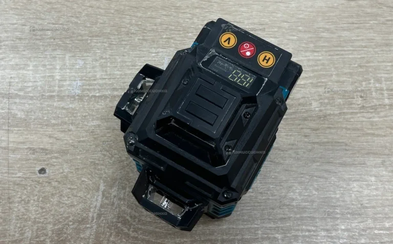 Лазерный уровень с треногой Makita