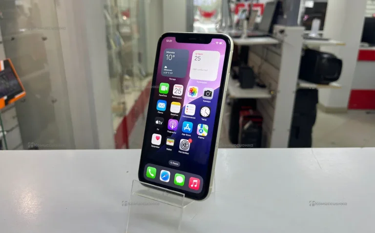 Apple iPhone 11 4/64 ГБ