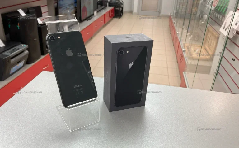 Apple iPhone 8 2/64 ГБ