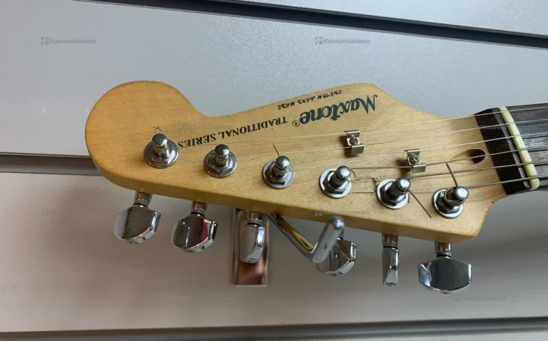 Электрогитара Maxtone
