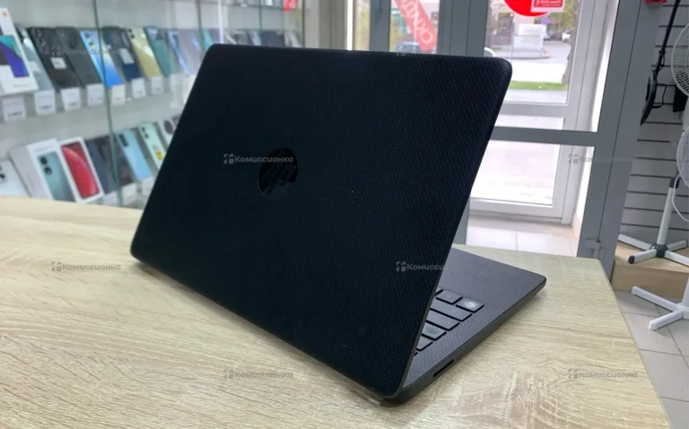 Ноутбук  HP 14s-DQ3004ur