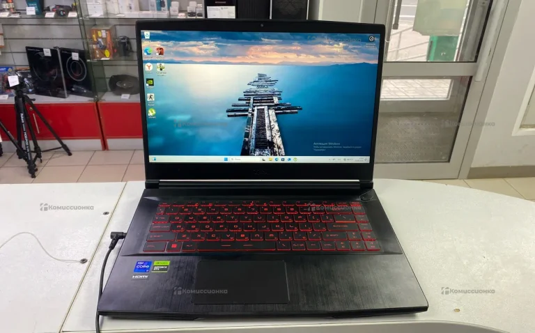 Ноутбук msi ms-16r8