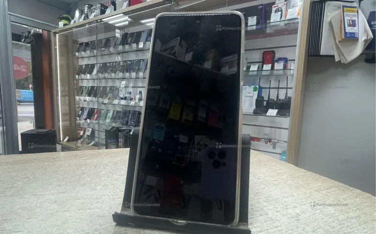 Infinix Hot 30 4/128 гб
