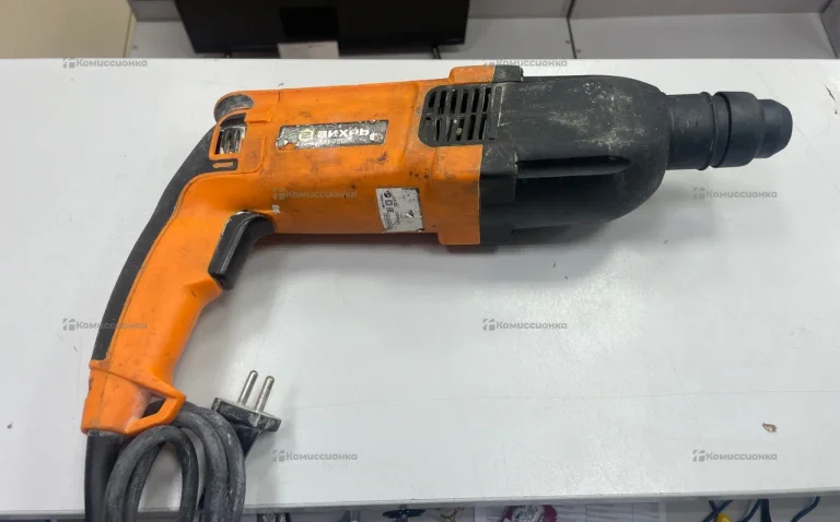 Перфоратор ВИХРЬ П-750