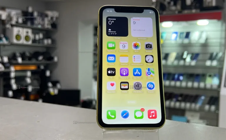 Apple iPhone 11 4/64 ГБ