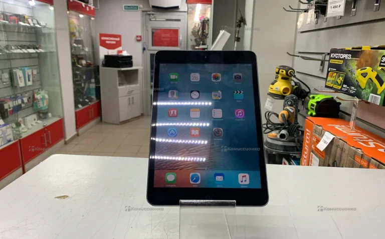 Планшет Apple iPad mini 16Gb Wi-Fi
