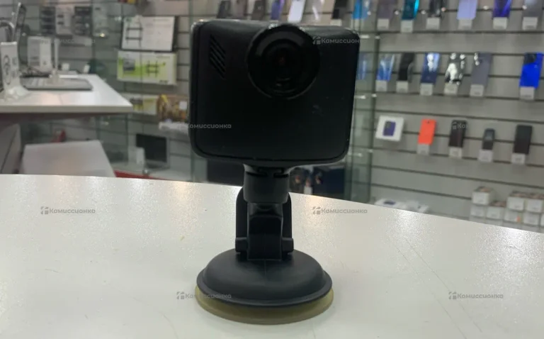 Видеорегистратор  Mivue c335