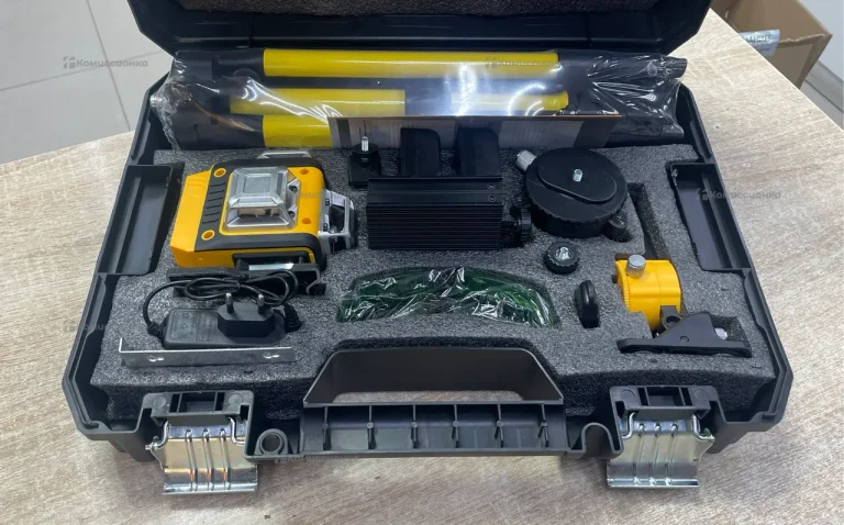Лазерный уровень Dewalt (реплика)