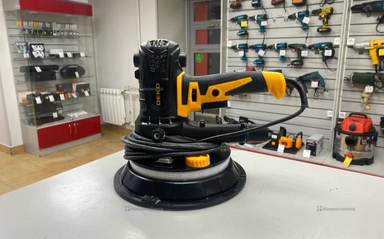 Эксцентриковая шлифмашина DEKO  DKG900