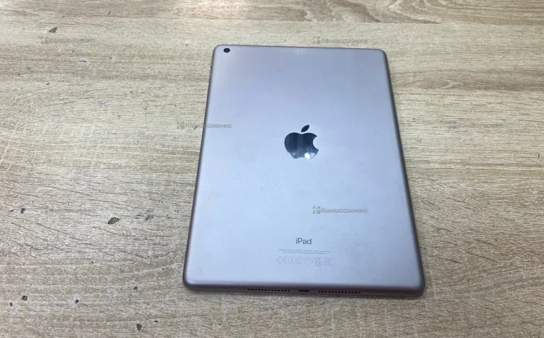 Планшет Apple iPad 5-го поколения 128GB WI-FI