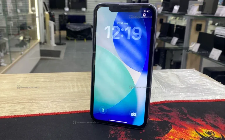 Apple iPhone 11 4/128 ГБ