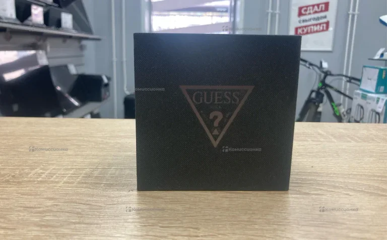 Часы  Guess W1209L1