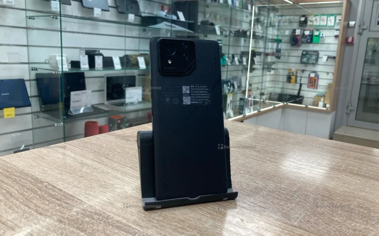 Asus ROG Phone 8 Pro 16/512 ГБ
