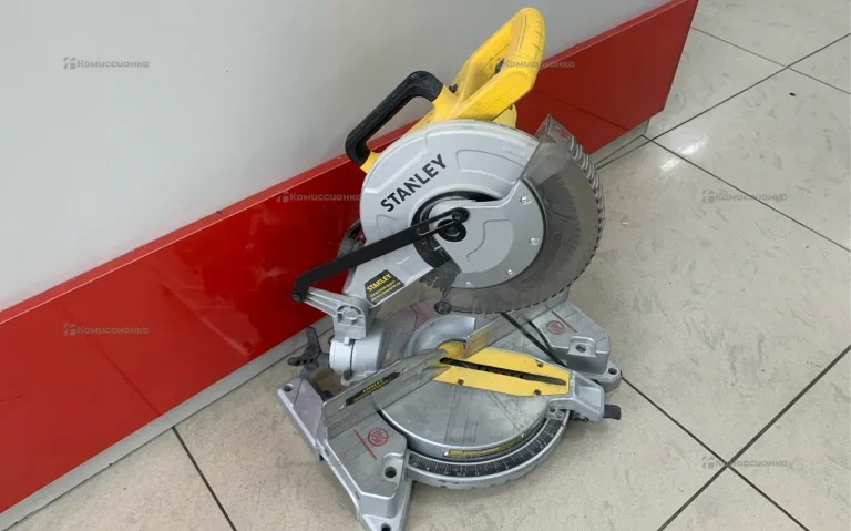 Торцовочная пила Stanley SM16