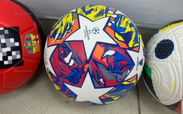 Футбольный мяч Adidas Champions League Final 2024