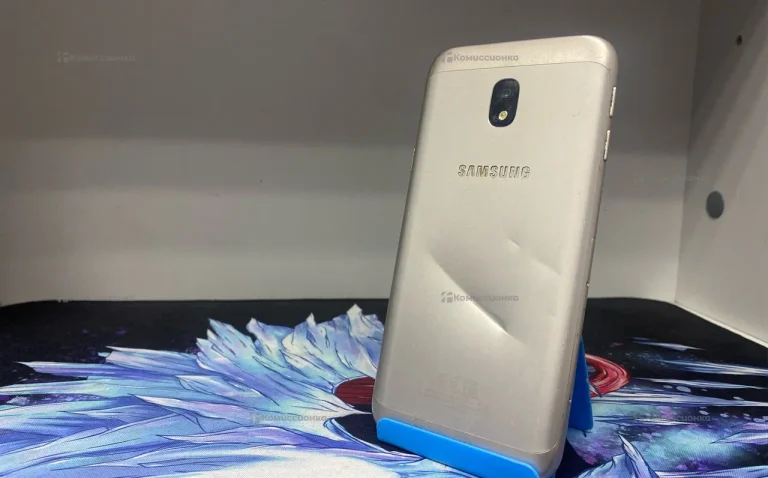 Samsung Galaxy J3 (2017) 2/16 ГБ