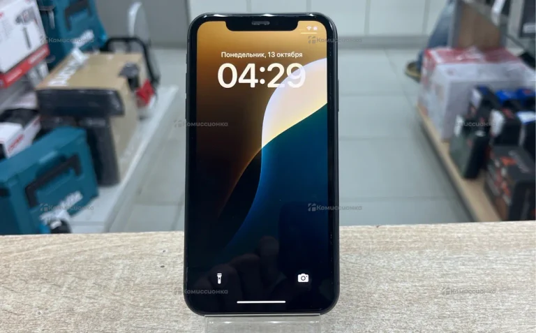 Apple iPhone 11 4/64 ГБ