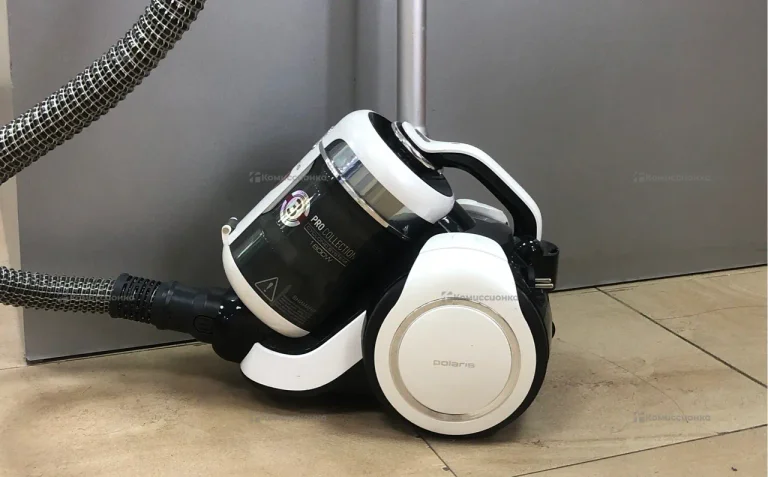 Пылесос  Polaris PVC 1834