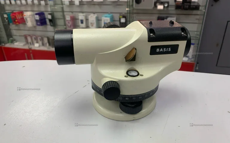 Невелир basis