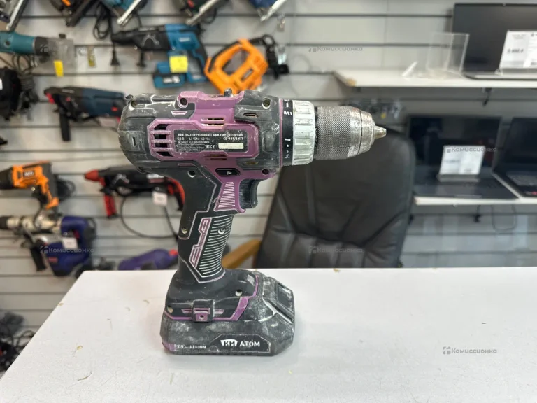 Дрель-шуруповерт аккумуляторная КМ АТОМ CD-181/2 K