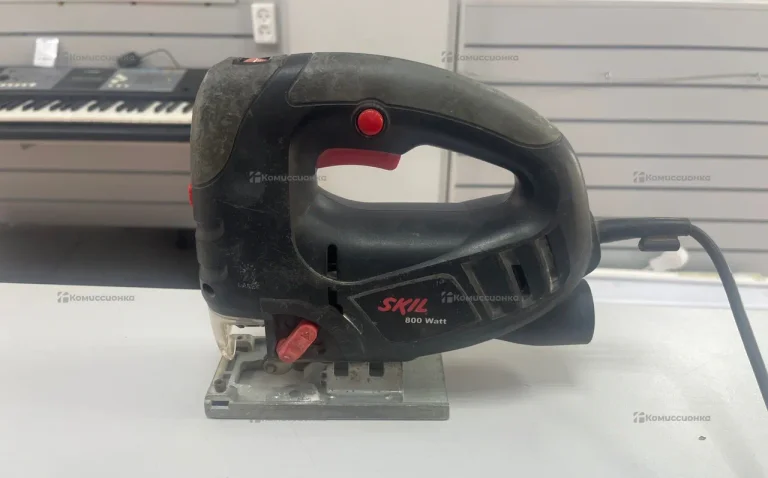 Лобзик Skil 1061