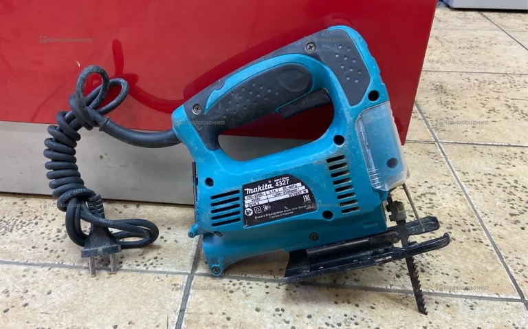 Электролобзик makita 4327