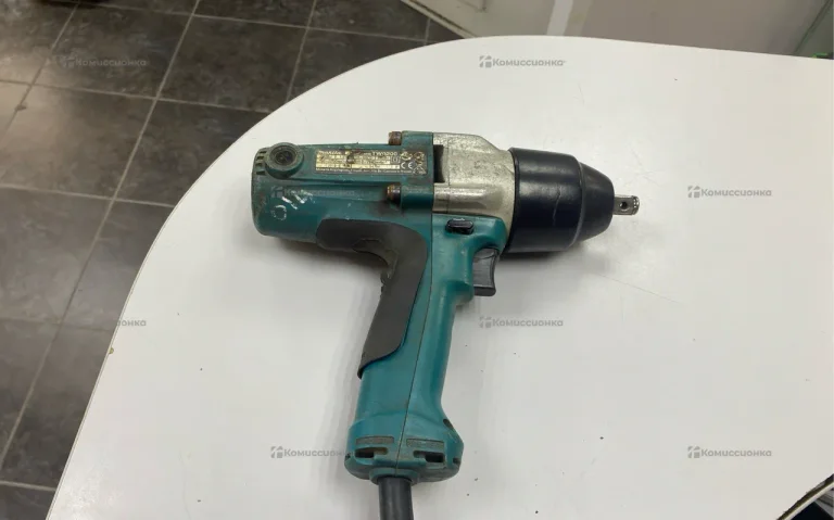 Гайковерт makita TW0200
