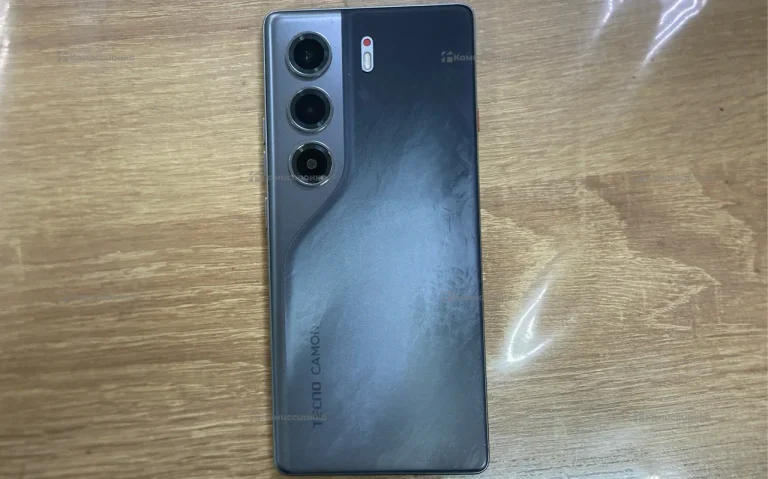 Tecno Camon 40 12/256Gb