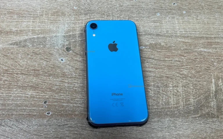 Apple iPhone XR 64ГБ